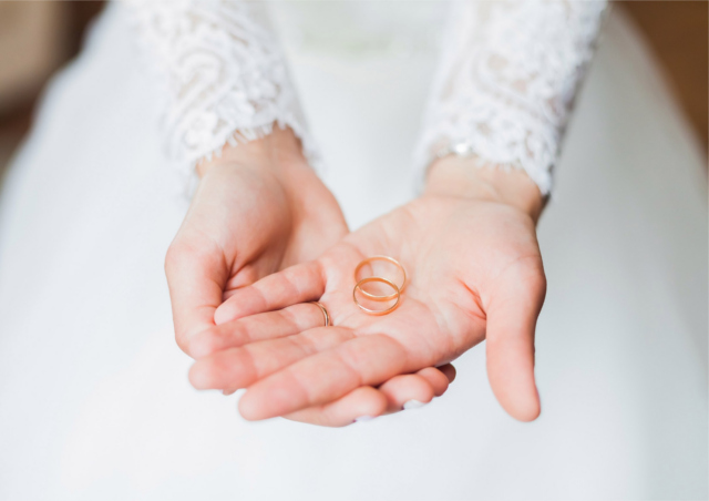 新居浜で結婚指輪を購入するなら【プリベ石川ブライダル】～愛媛最大級のブランド数を展示。多くの人気デザインの中から運命の指輪に出会えます～