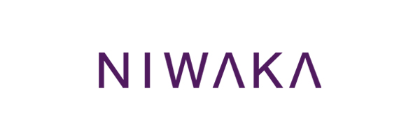 ロゴ：NIWAKA (ニワカ)
